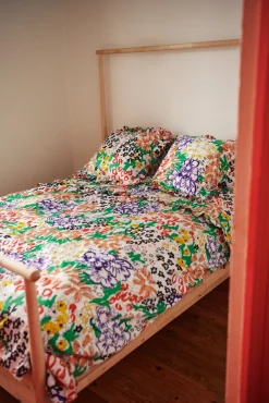 Celia B Dahlia Bedding Set New